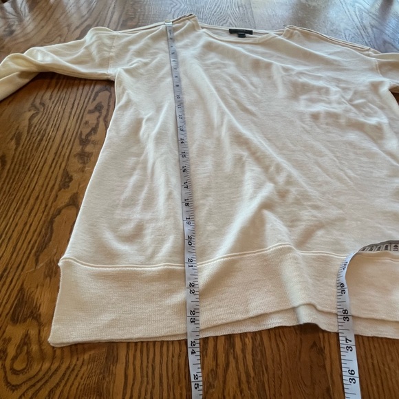 J. Crew Zip Shoulder Cream Ivory Merino Wool Thin Sweater Sz S Wardrobe Staple - Picture 7 of 9